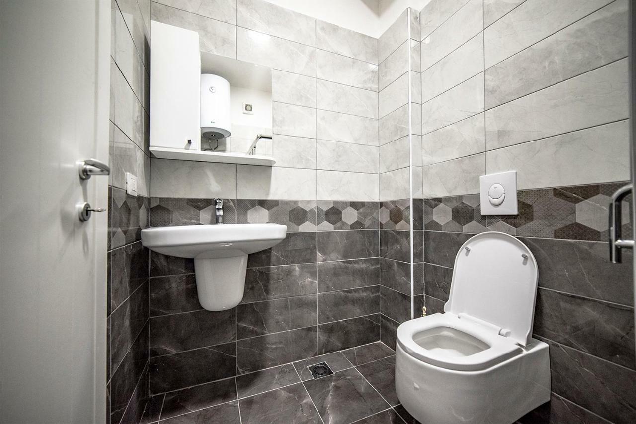Royal Palace Aparthotel Lezhe Ngoại thất bức ảnh